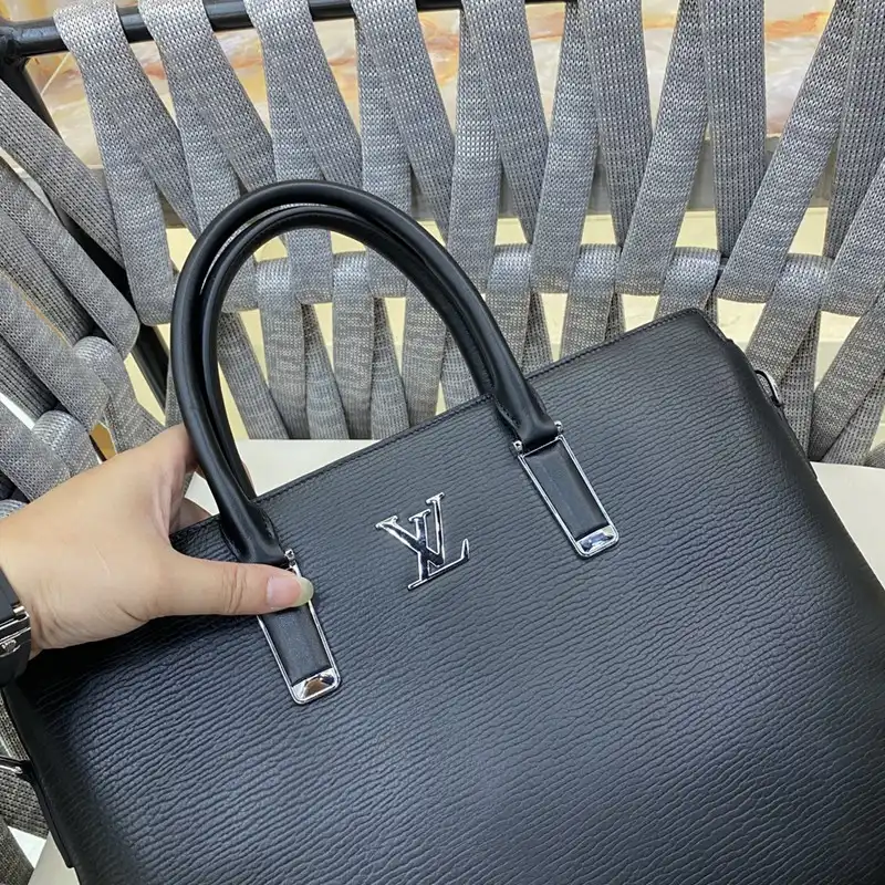 FASH LOUIS VUITTON Bag 2212YZ0016