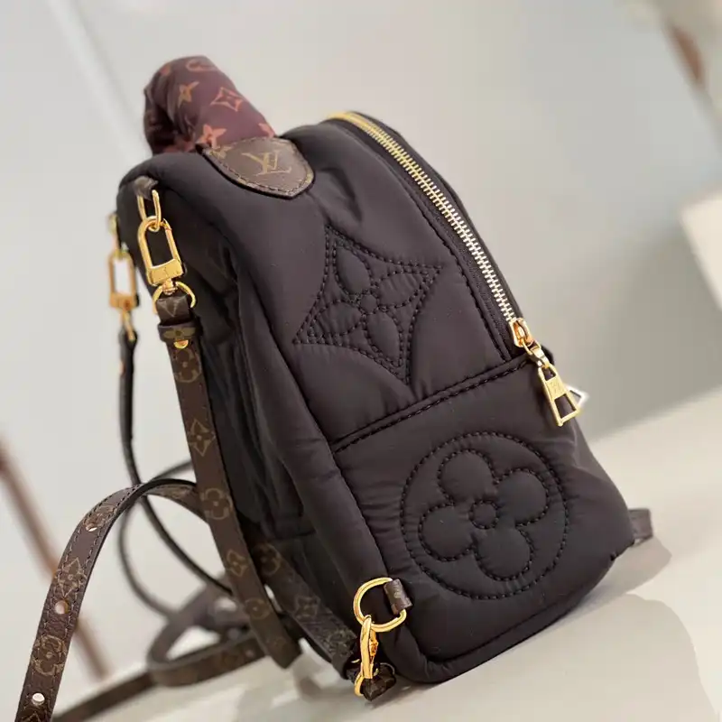 LV Bag 2212YZ0021