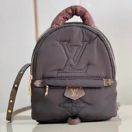 FASH LOUIS VUITTON Bag 2212YZ0021