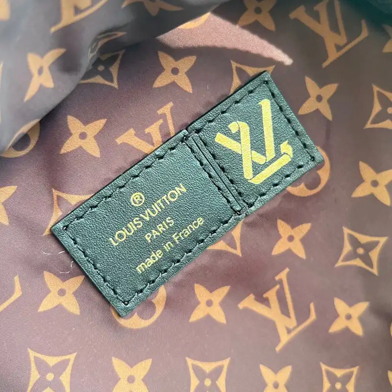 LV Bag 2212YZ0021