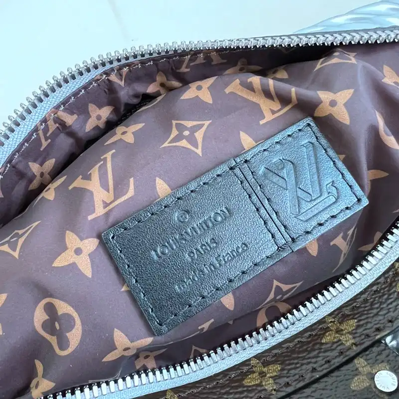 LV Bag 2212YZ0022