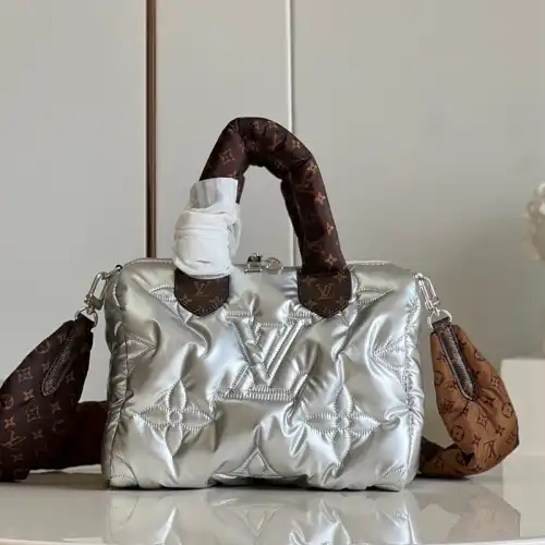 FASH LOUIS VUITTON Bag 2212YZ0024