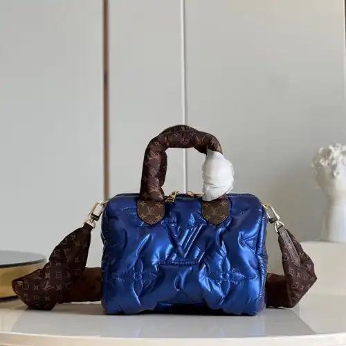 LV Bag 2212YZ0025