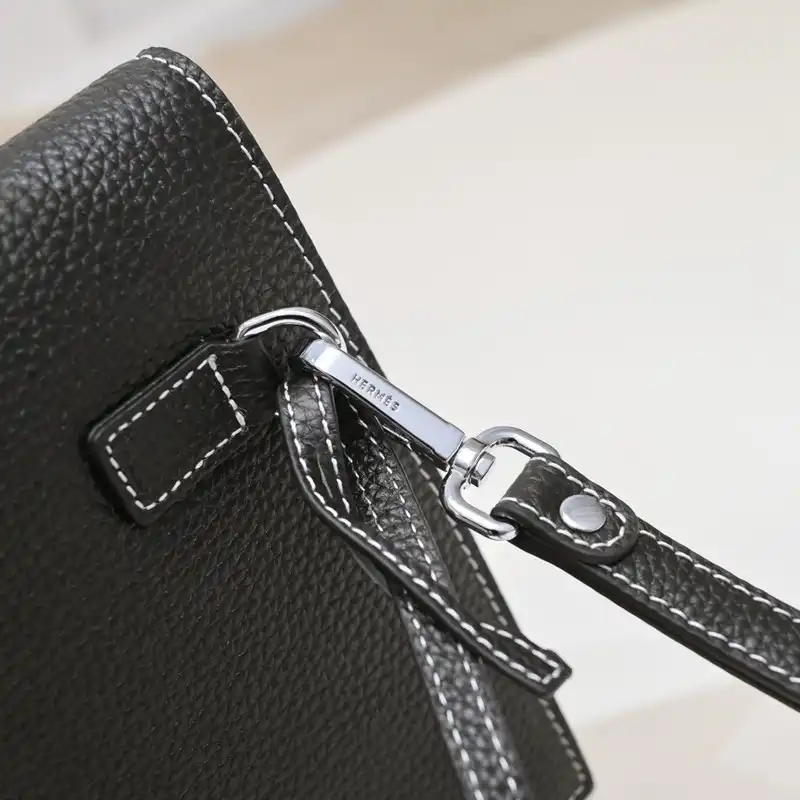 Hermès Bag 2212YZ0035