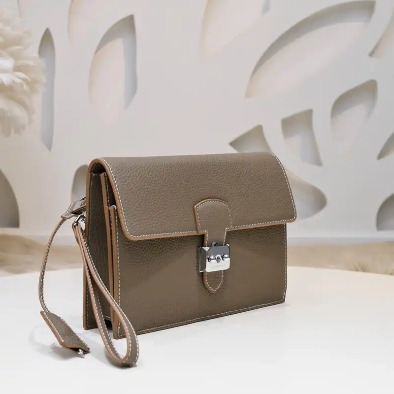 Hermès Bag 2212YZ0036