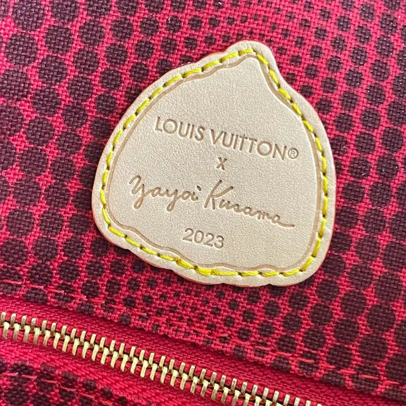 LV Bag 2301DJ0002