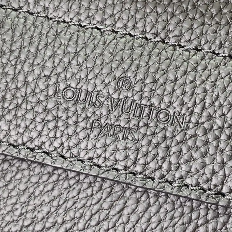 FASH LOUIS VUITTON Bag 2302HT0001