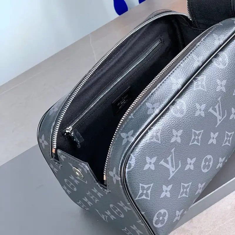 LV Bag 2301YZ0017