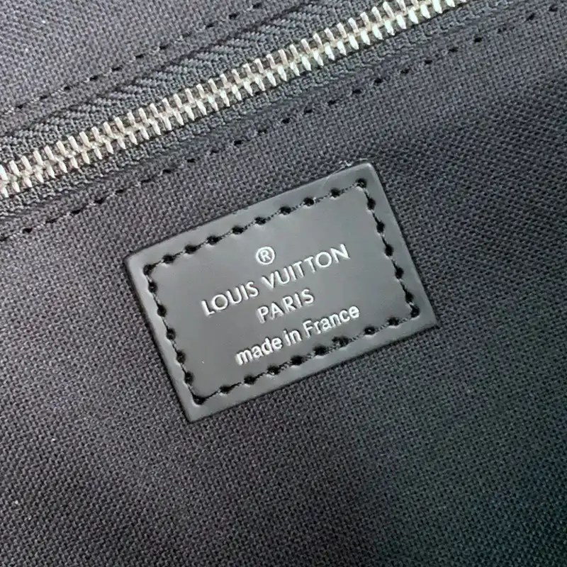 LV Bag 2301YZ0017