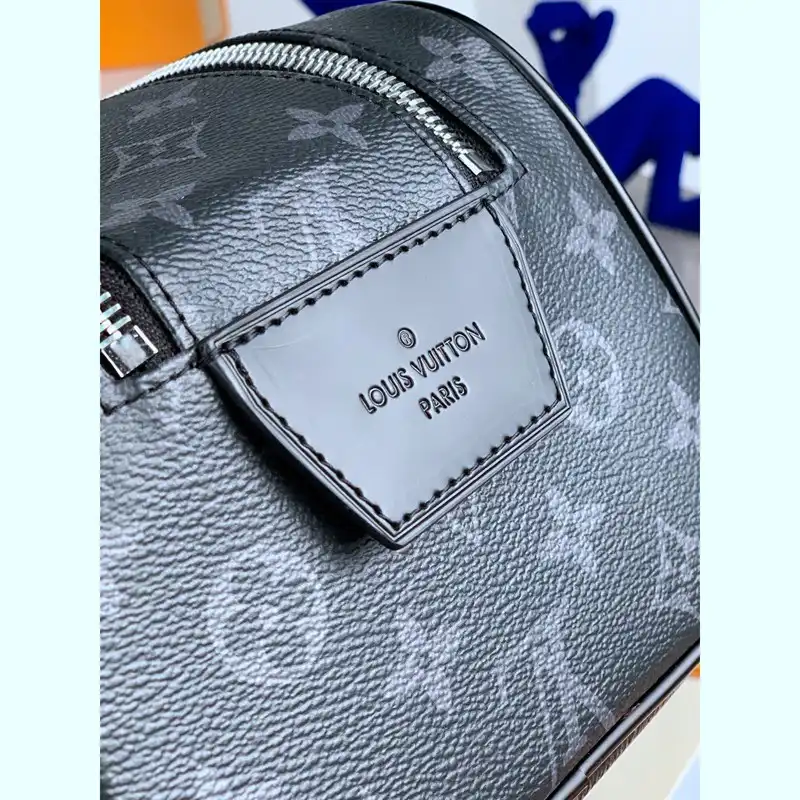 LV Bag 2301YZ0017