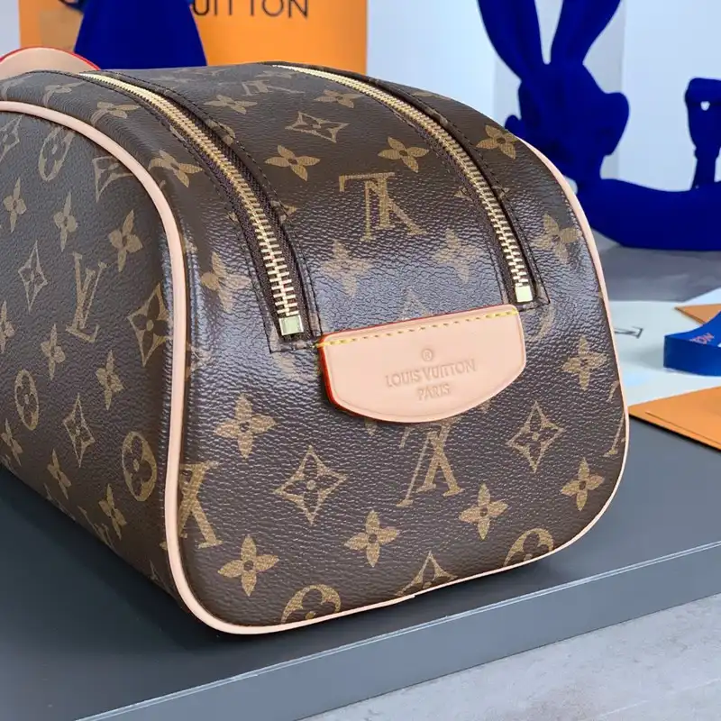 Fashionrepsfam ru LV Bag 2301YZ0018