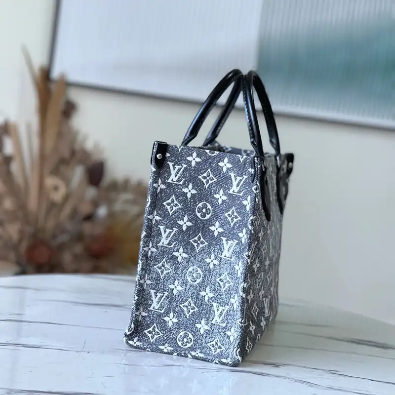 LV Bag 2301YZ0047