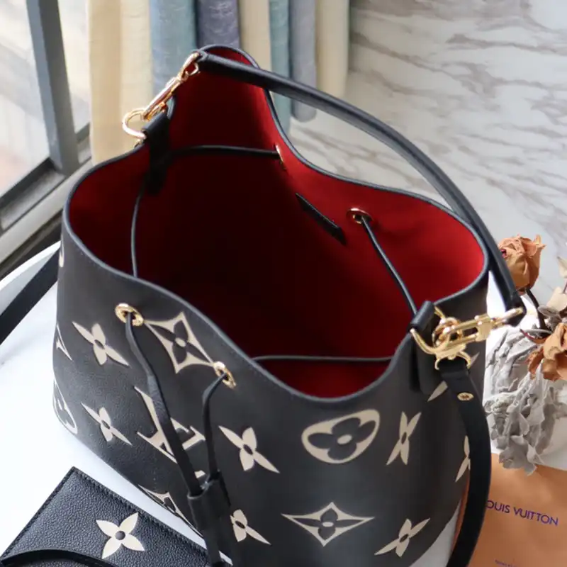 Fashionrep LV Bag 2302HT0010