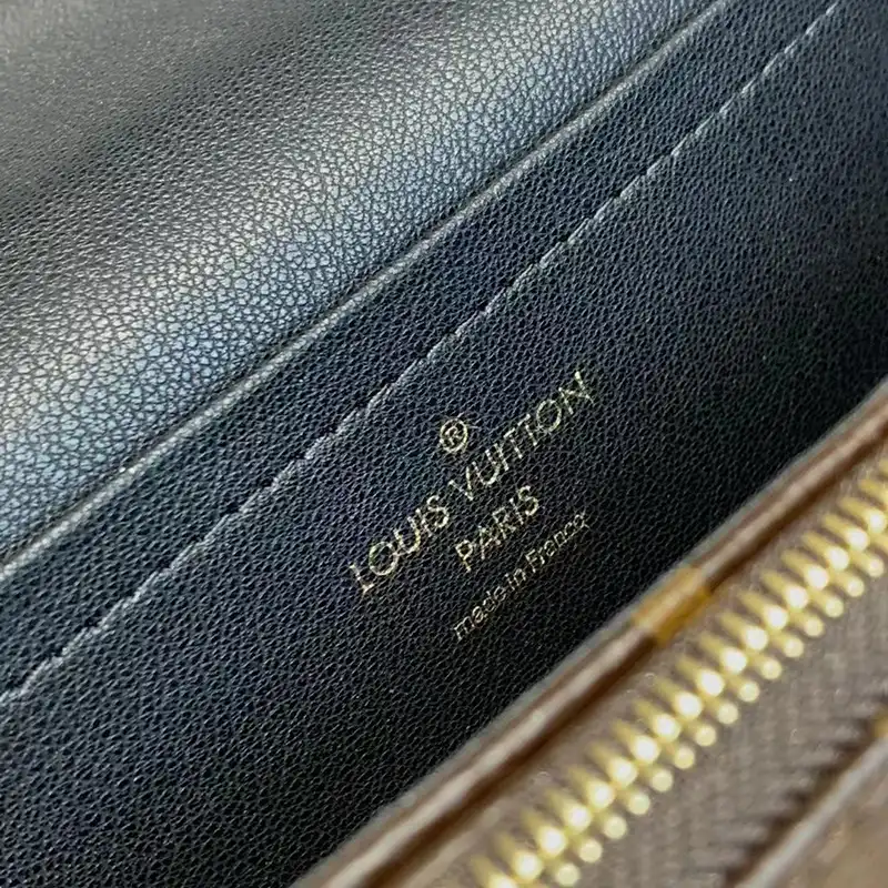 LV Bag 2303HT0004