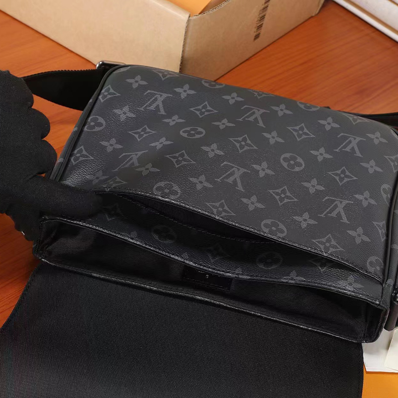 LV Bag 2303HT0015