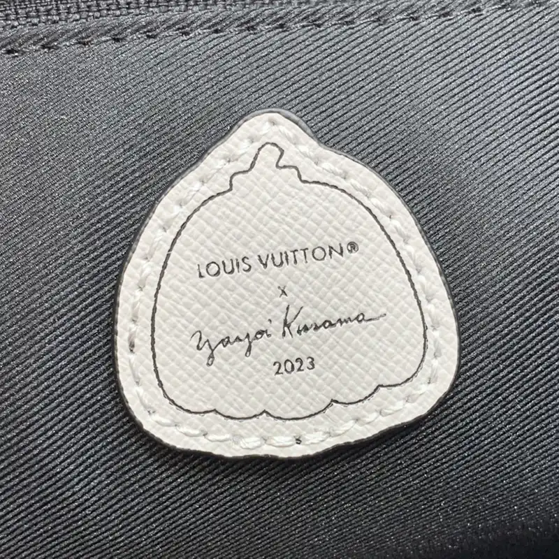 LV Bag 2304DJ0010