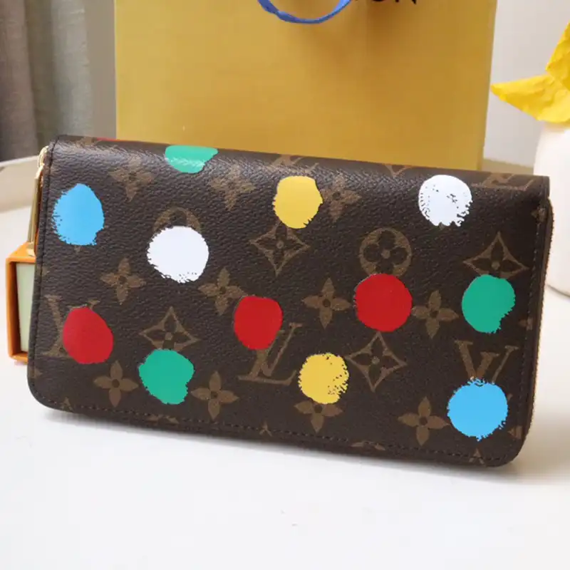 LV Bag 2304DJ0019