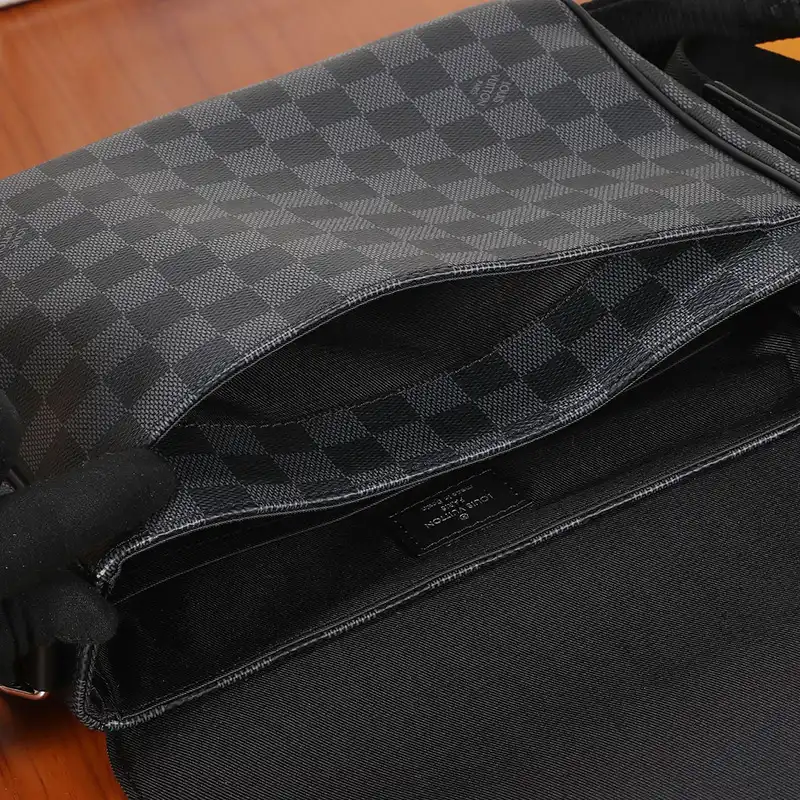 Fashionrep LV Bag 2304DJ0041