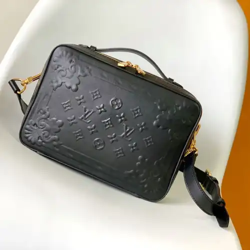 LV Bag 2304DJ0046