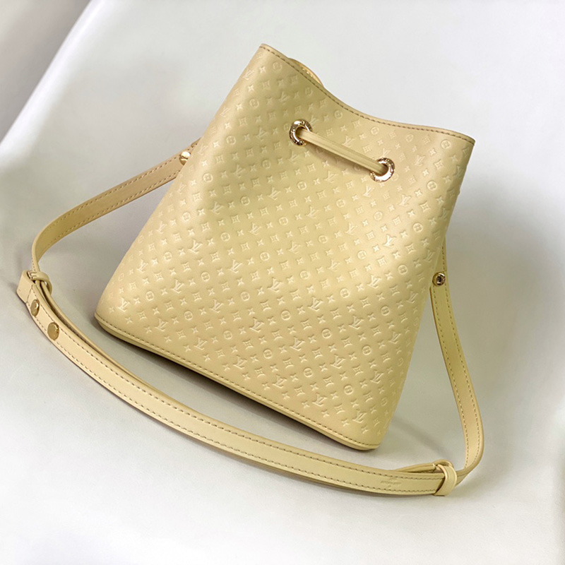 FASH LOUIS VUITTON Bag 2304DJ0047