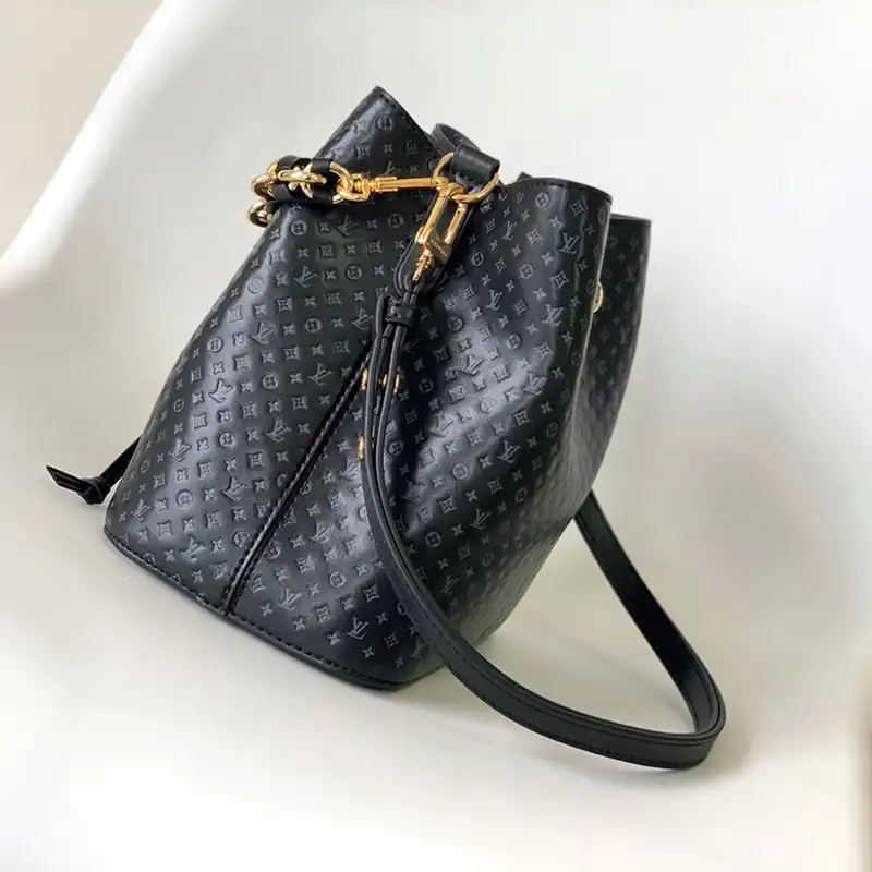 LV Bag 2304DJ0048