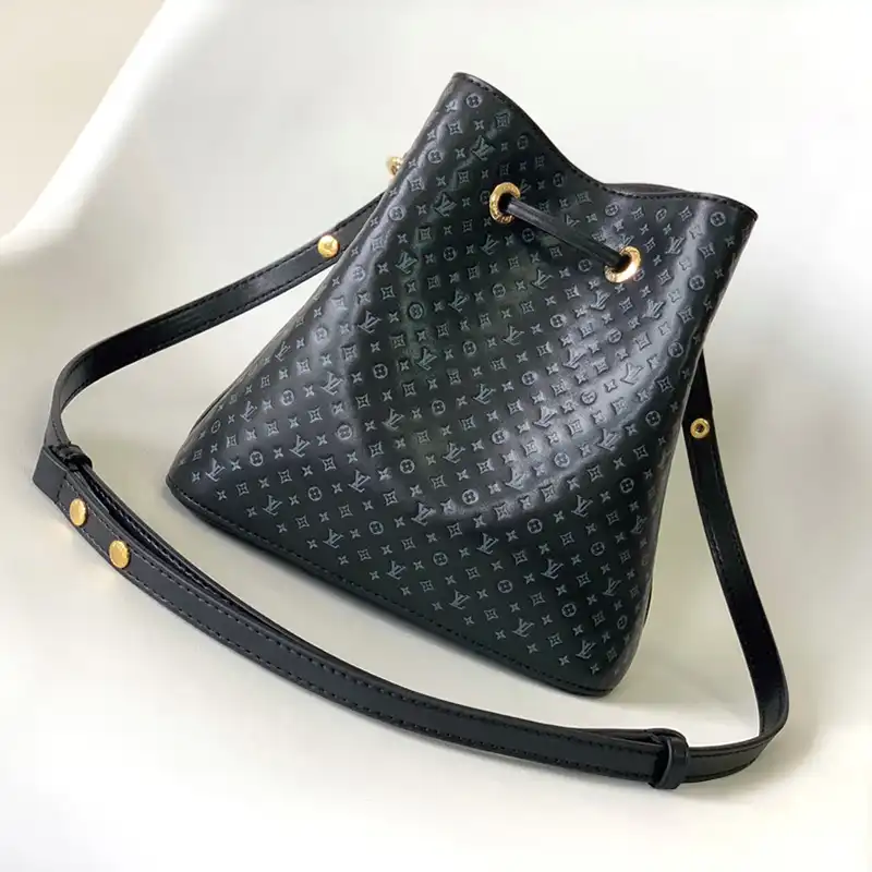 LV Bag 2304DJ0048