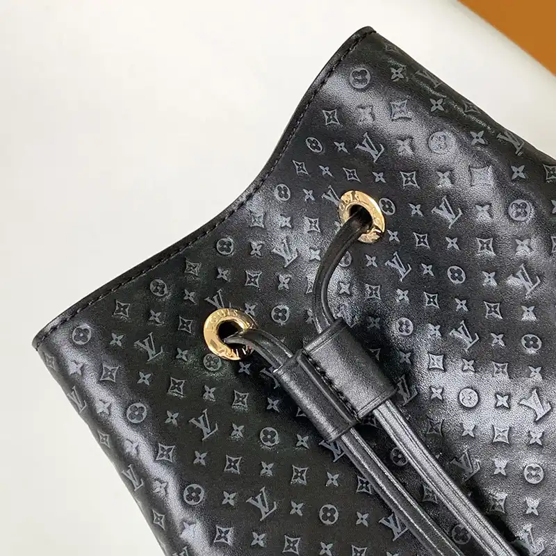 LV Bag 2304DJ0048