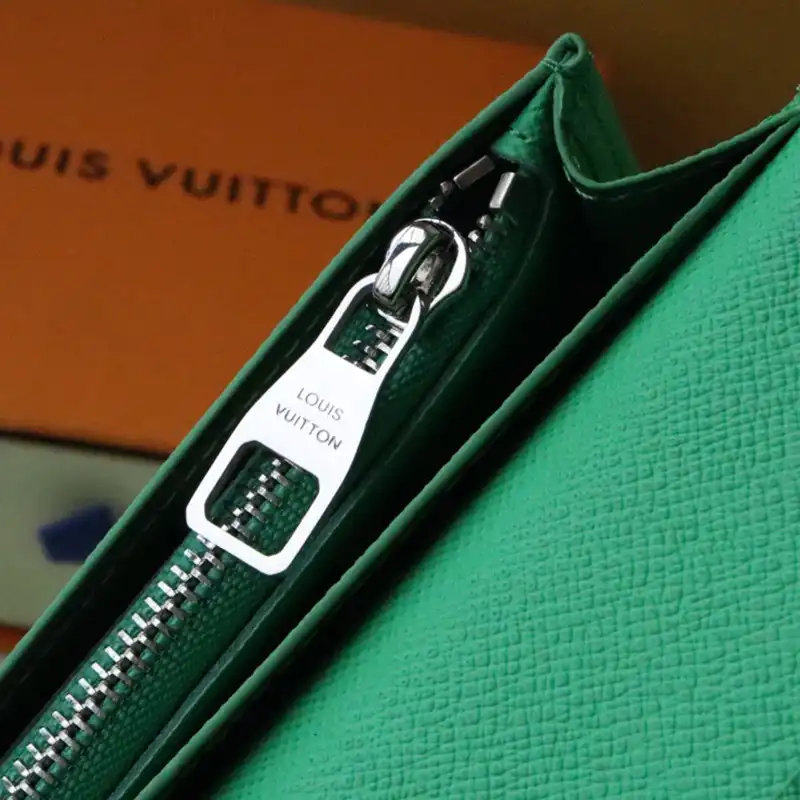 LV Bag 2304DJ0054