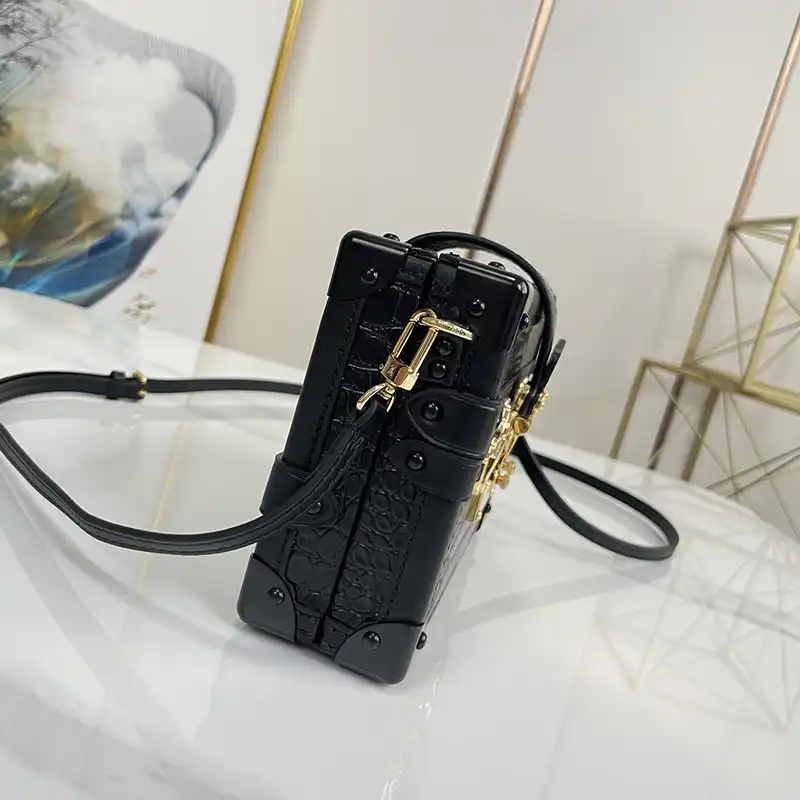 LV Bag 2304DJ0055