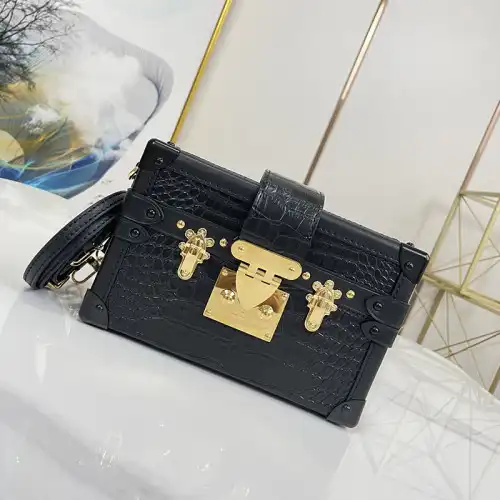 LV Bag 2304DJ0055