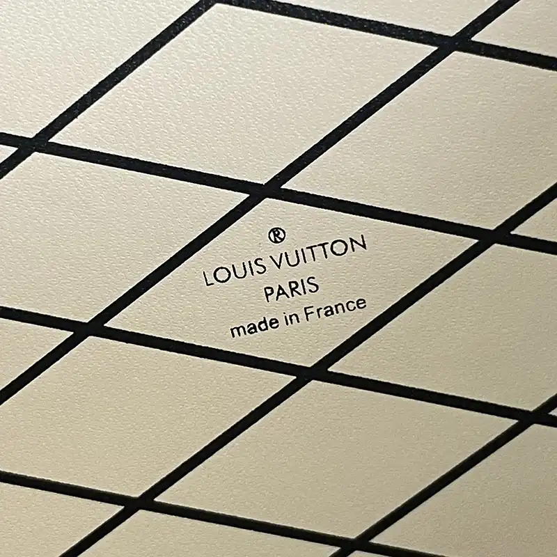 LV Bag 2304DJ0055