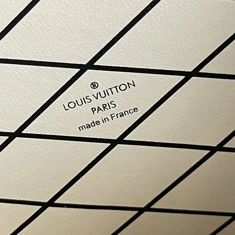 LV Bag 2304DJ0056