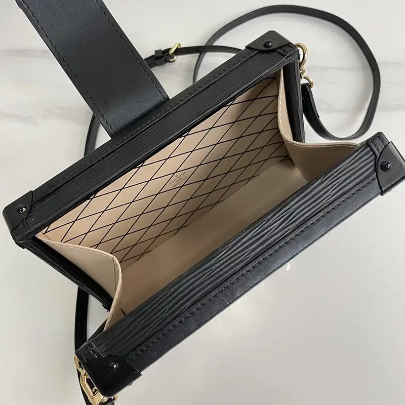 Fashionrep LV Bag 2304DJ0057