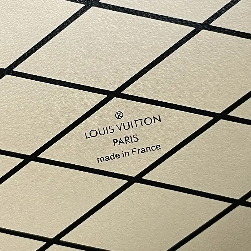 LV Bag 2304DJ0057