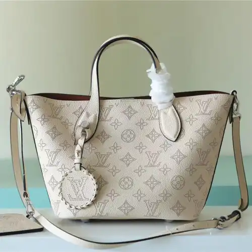 LV Bag 2304DJ0078