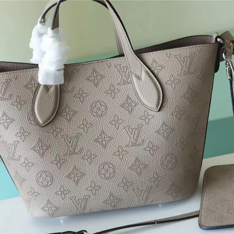 LV Bag 2304DJ0079