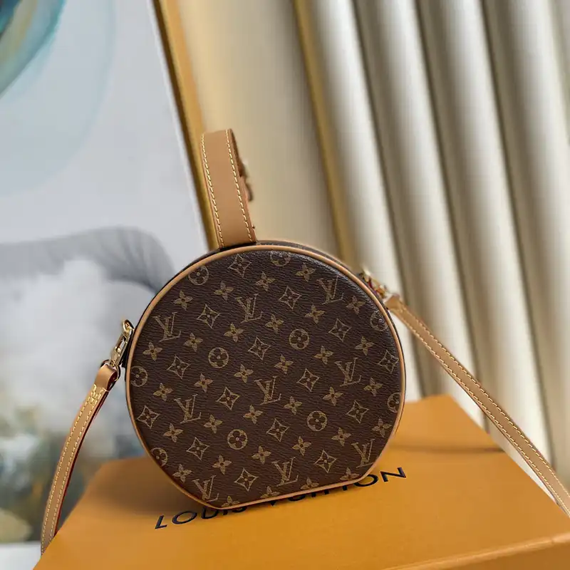 Fashionrepsfam ru LV Bag 2304DJ0081