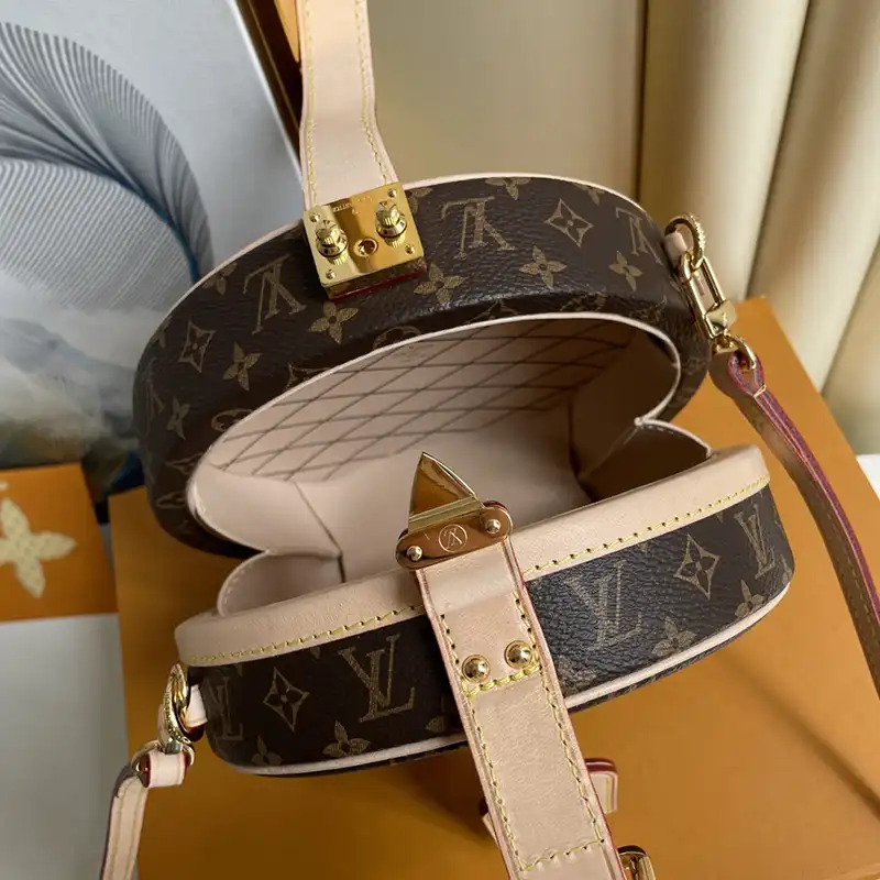 LV Bag 2304DJ0082