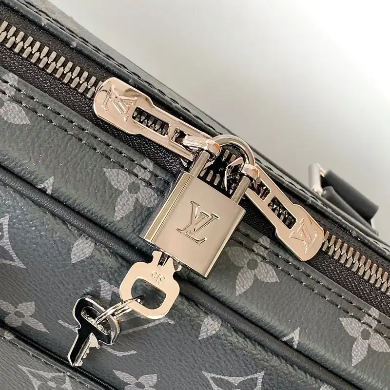 LV Bag 2304DJ0092