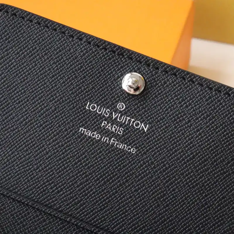 LV Bag 2304DJ0110