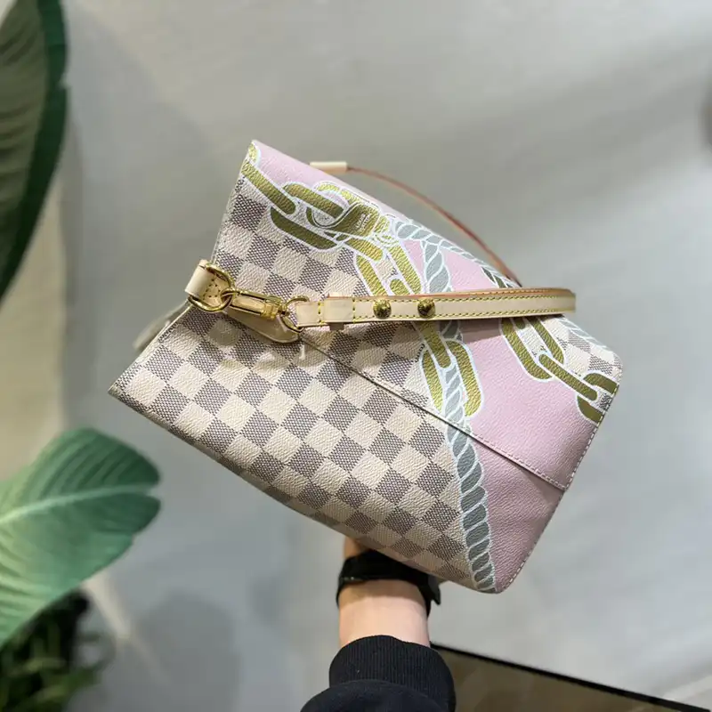 LV Bag 2304DJ0119