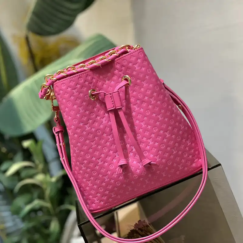 LV Bag 2304DJ0120