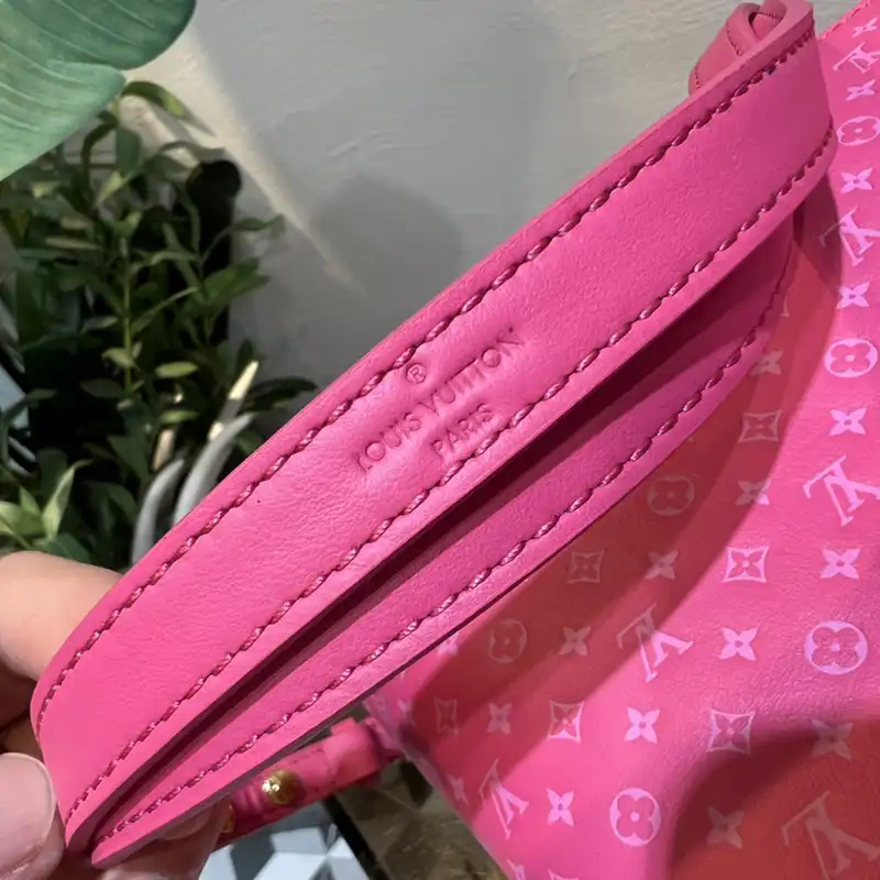 Fashionrep LV Bag 2304DJ0120