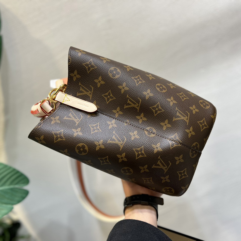 FASH LOUIS VUITTON Bag 2304DJ0121