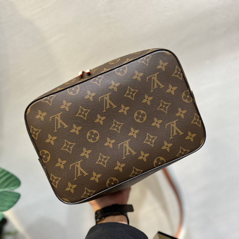 FASH LOUIS VUITTON Bag 2304DJ0121