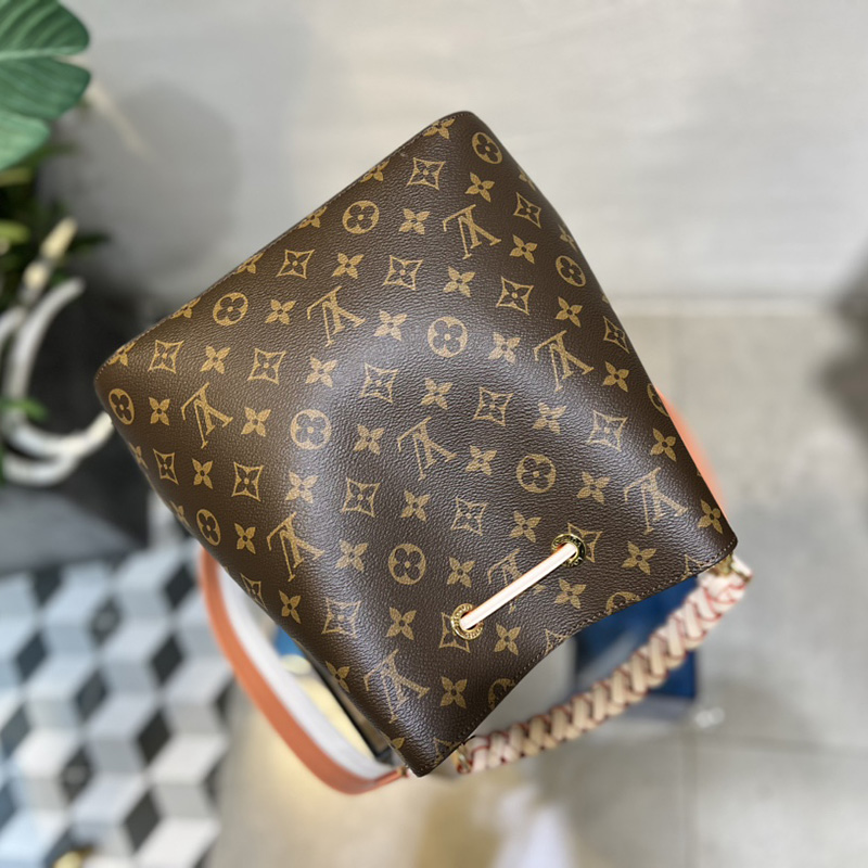 FASH LOUIS VUITTON Bag 2304DJ0121