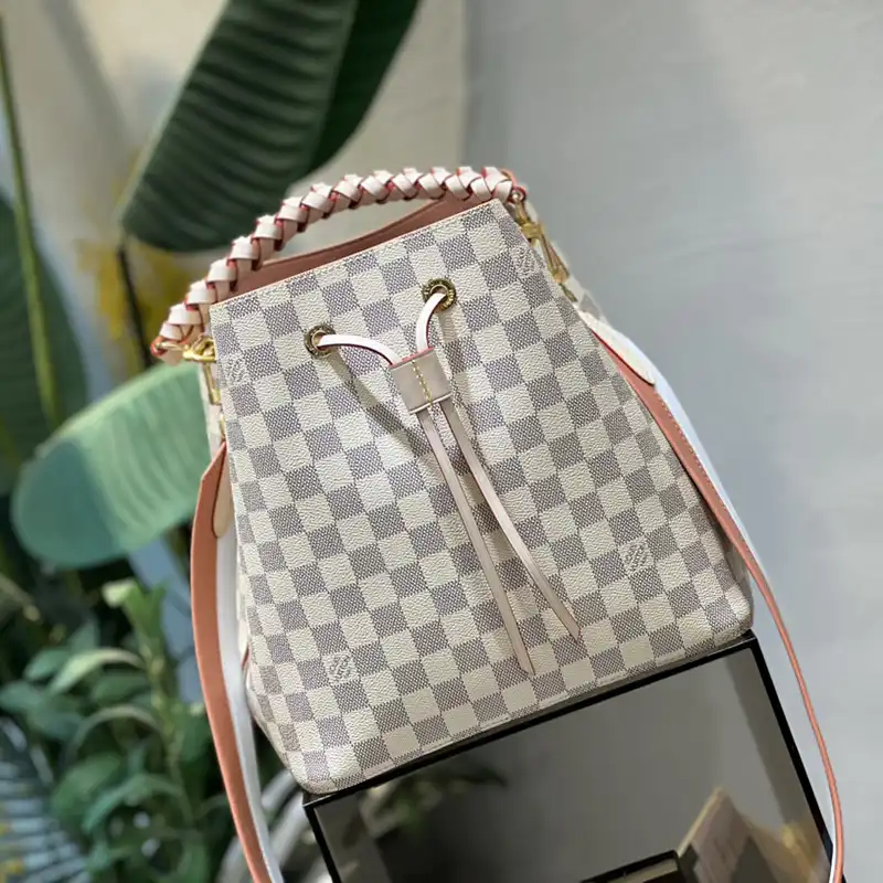 LV Bag 2304DJ0122