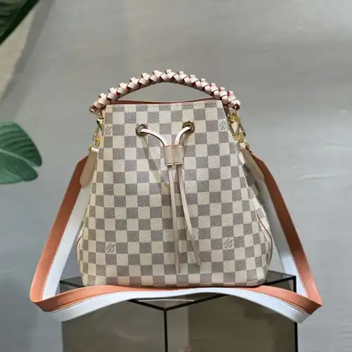 LV Bag 2304DJ0122