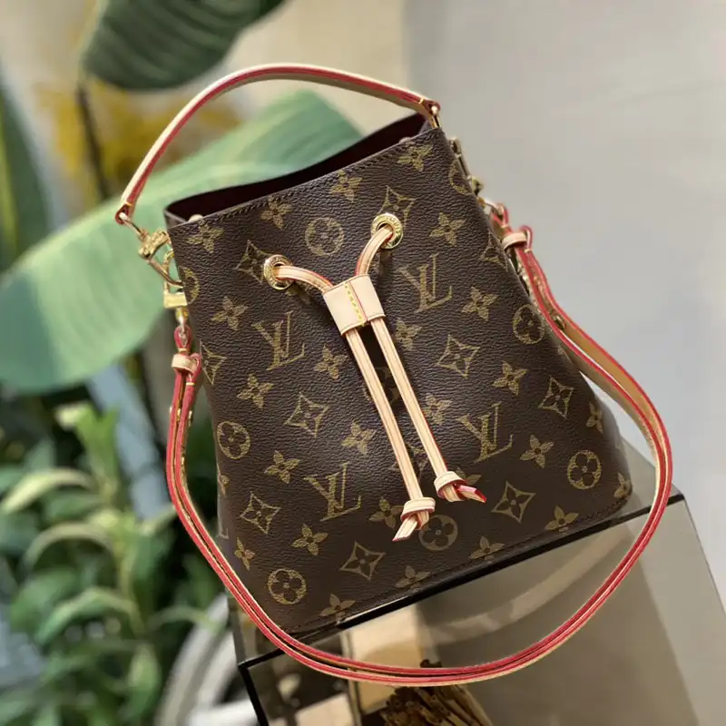 LV Bag 2304DJ0123