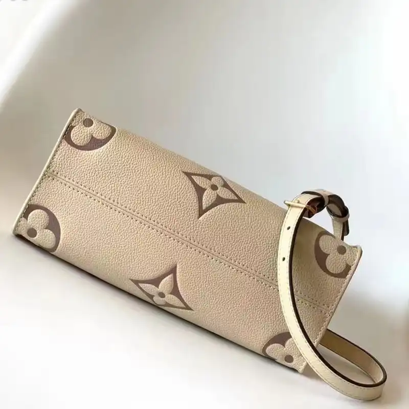 LV Bag 2304HT0013